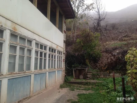 İsmayıllıda torpaq sürüşməsi baş verib, bir neçə ev qəzalı vəziyyətə düşüb