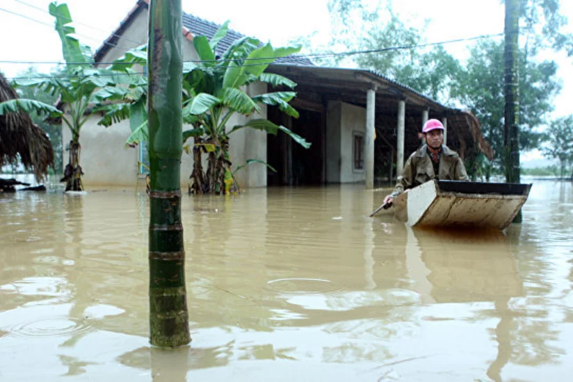 Vyetnamda baş verən daşqınlar nəticəsində ən azı 21 nəfər həlak olub