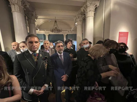 Sculptor Fazil Najafov's work album presented in Moscow