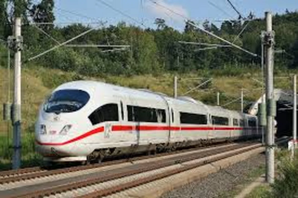 Bullet train in France evacuated 250 over terror threat
