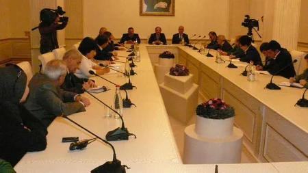 Gəncədə Mətbuatda Azərbaycan ədəbi dilinin qorunması: problemlər və perspektivlər mövzusunda dəyirmi masa keçirilib
