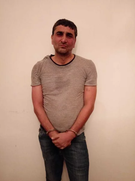 Lənkəranda toy mərasimi üçün bəzədilmiş avtomobildən bir kisə narkotik maddə çıxıb