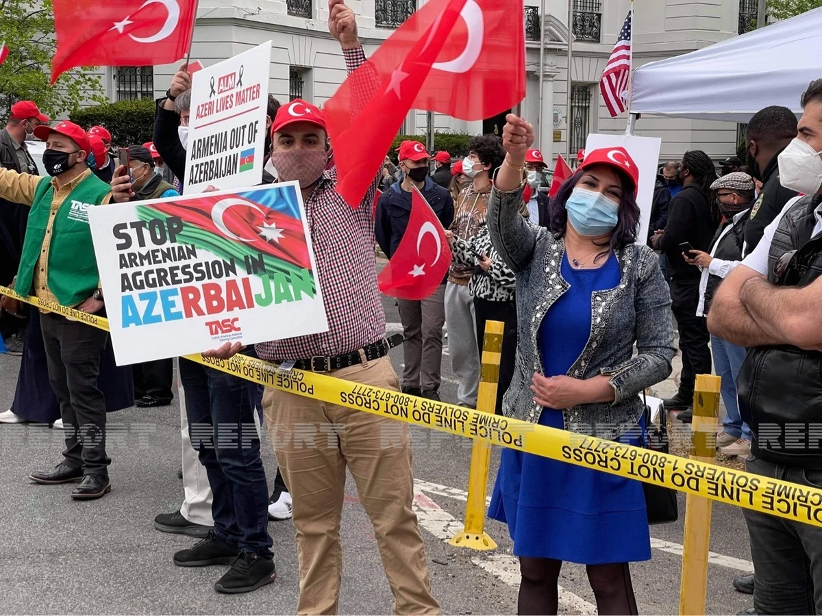 Vaşinqtonda azərbaycanlılar və türklər Baydenə etiraz aksiyası keçiriblər - YENİLƏNİB