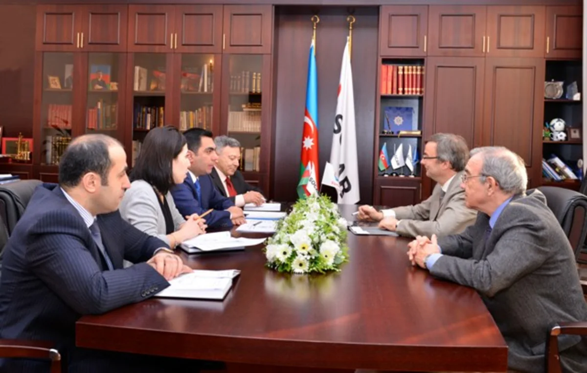 Исполнительный директор Total  по Азербайджану посетил Бакинскую Высшую Школу Нефти