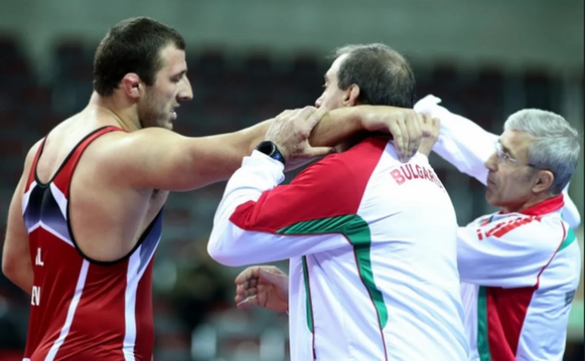 Missing wrestler of Bulgarian team will be replaced by coach at Olympics