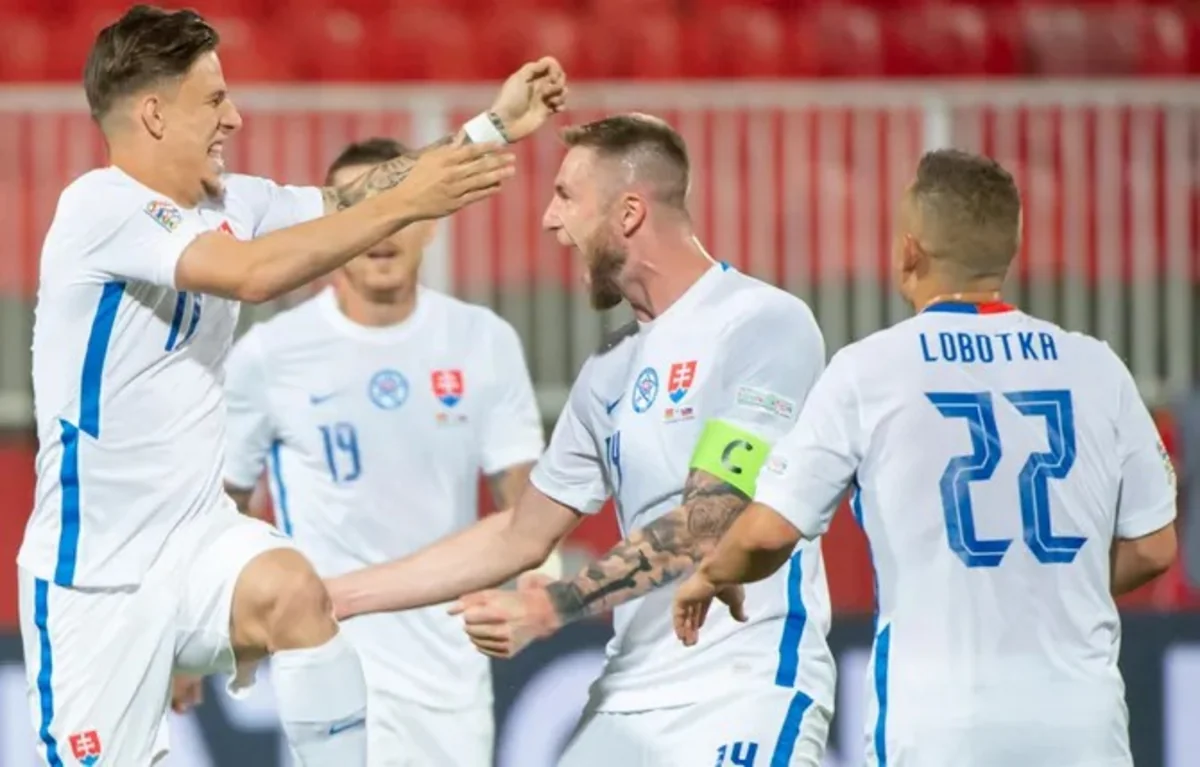 Azərbaycanla oyunda Slovakiya yığmasına iki mütəxəssis rəhbərlik edəcək