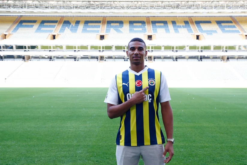 Fənərbağça Qana millisinin üzvünü transfer edib