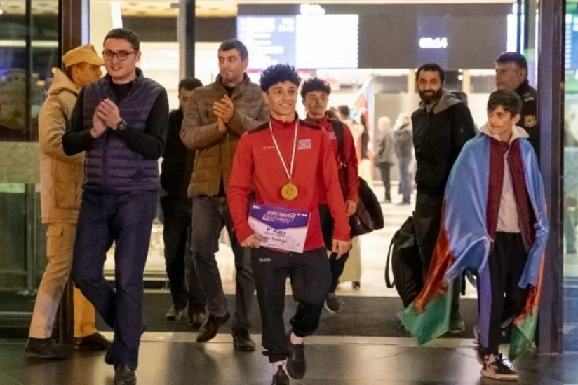 Avropa çempionatında iki medal qazanan Azərbaycan boksçuları Bakıya qayıdıb