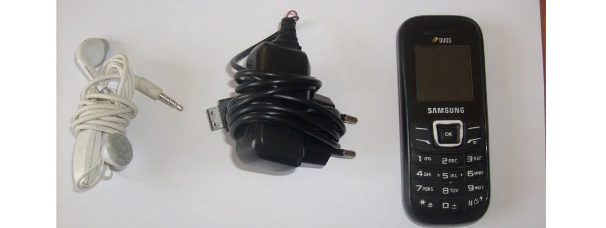 Cəzaçəkmə müəssisəsinə mobil telefon keçirilməsinin qarşısı alınıb
