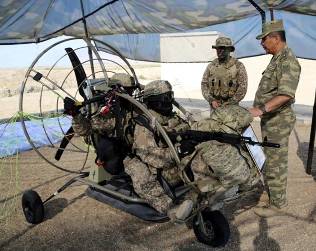 Министр обороны Азербайджана побывал в Учебном центре Сил специального назначения