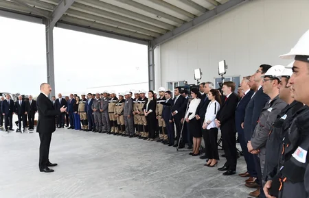 Prezident İlham Əliyev Bakı Beynəlxalq Dəniz Ticarət Limanı Kompleksinin açılışında iştirak edib - YENİLƏNİB