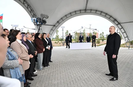 İlham Əliyev və birinci xanım Ağdamın Sarıcalı kəndinin ilk mərhələsinin açılışında iştirak edib - YENİLƏNİB-3