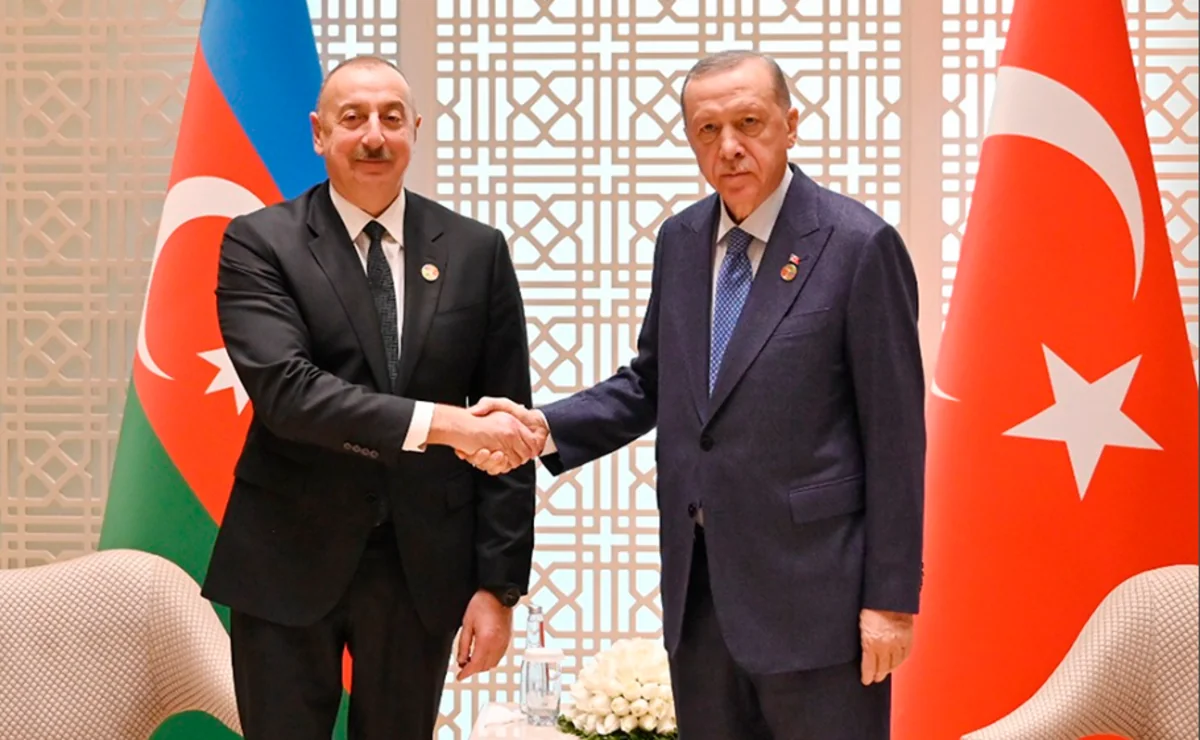 Official dinner hosted in honor of Azerbaijani, Turkish presidents and their wives