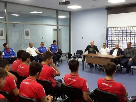 Dünya və Avropa çempionları Azərbaycan yığması ilə görüşüb