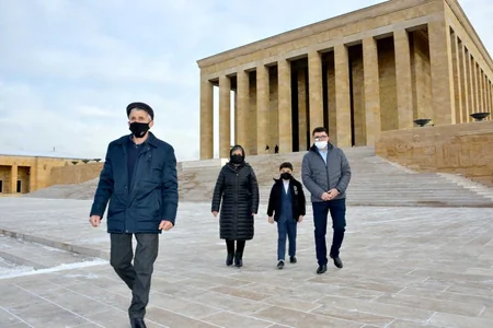 Şəhid baş leytenant Valeh Məmiyevin ailəsi Hulusi Akarın dəvəti ilə Türkiyəyə gedib