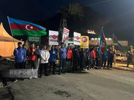 Xankəndi-Laçın yolu: Aksiya gecə saatlarında da davam edir, 118 avtomobil maneəsiz keçib
