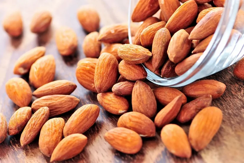 Azerbaijan resumes purchase of almonds from UAE
