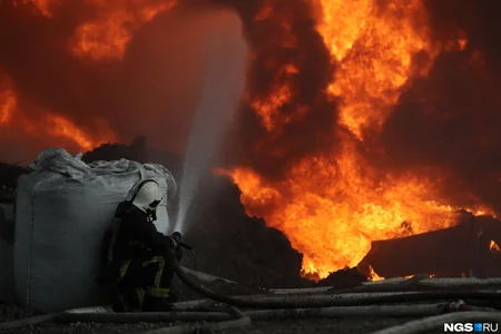 Полиция принимает меры безопасности на заводе в Сабирабаде, где возник пожар