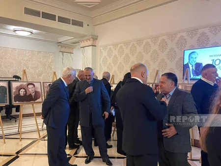 Gürcüstanda Heydər Əliyevin 100 illik yubileyinə həsr olunmuş fotosərgi açılıb
