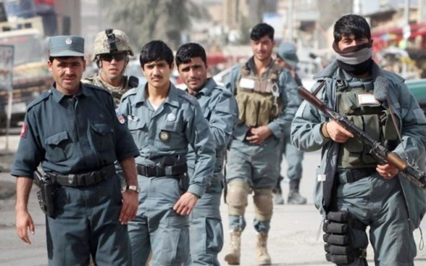 “Taliban” silahlıları Əfqanıstanda 18 əsgər və polis öldürdü