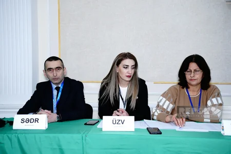 Azərbaycanda növbədənkənar prezident seçkiləri üzrə səsvermə başlayıb