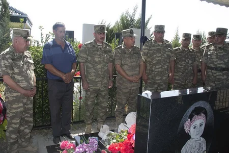 Müdafiə Nazirliyinin bir qrup hərbi qulluqçusu Füzuli rayonunun Alxanlı kəndində olub
