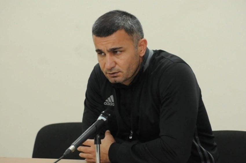 Qurban Qurbanov: Bakıya qayıtdıqdan sonra futbolçularla fərdi söhbətlər edəcəm