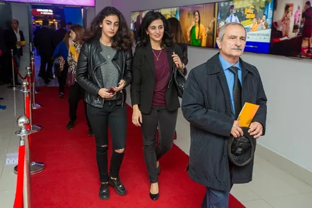 В кинотеатре CinemaPlus прошла премьера комедии Yanlış anlama - ВИДЕО