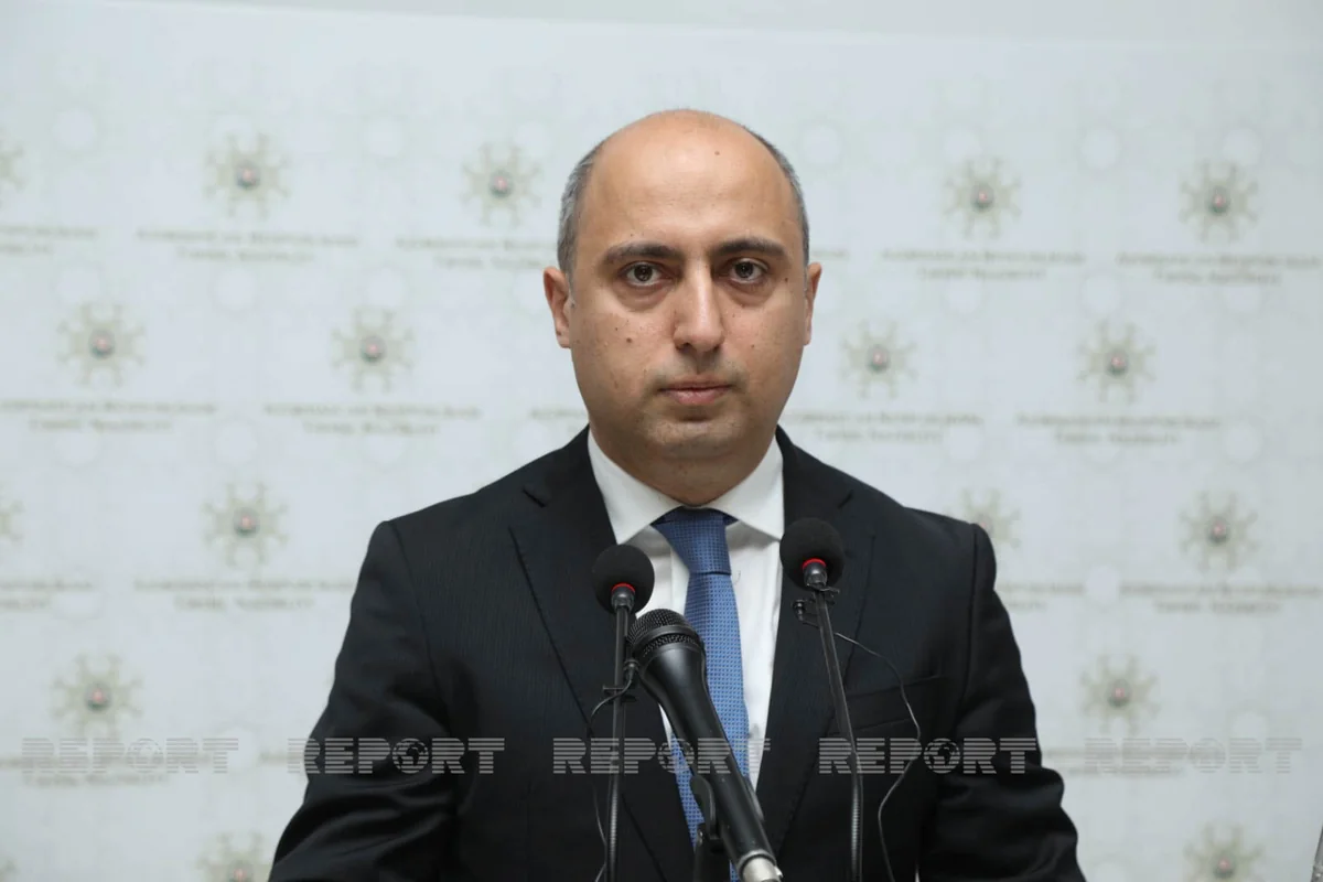 Эмин Амруллаев поблагодарил президента за надбавки к зарплатам учителей
