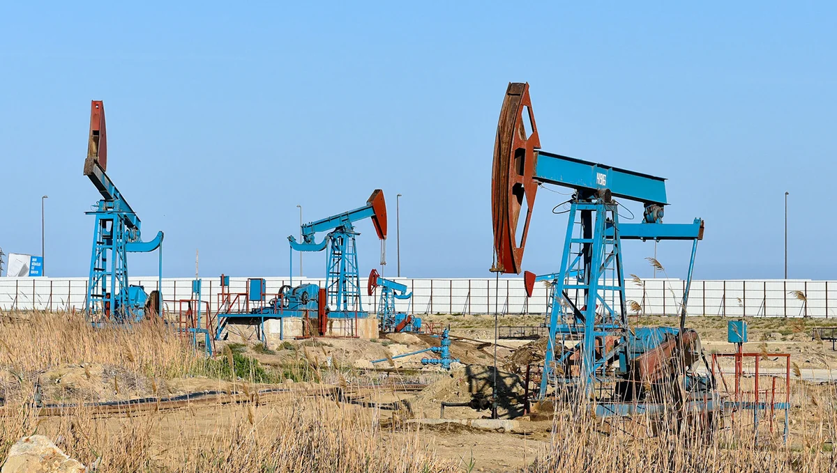 Expert: Record oil and gas prices to fill Azerbaijan's budget