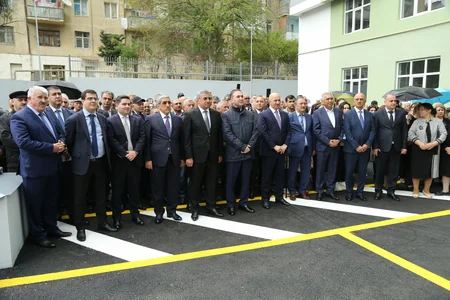 Prezident İlham Əliyevin tapşırığı ilə dənizçilər üçün tikilən yaşayış kompleksi təhvil verilib
