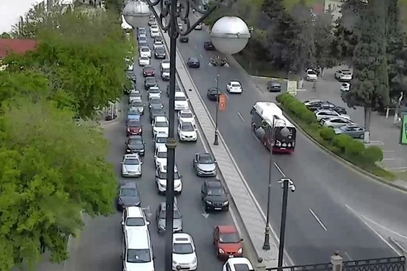 Bakının bir sıra yollarında tıxac var - SİYAHI