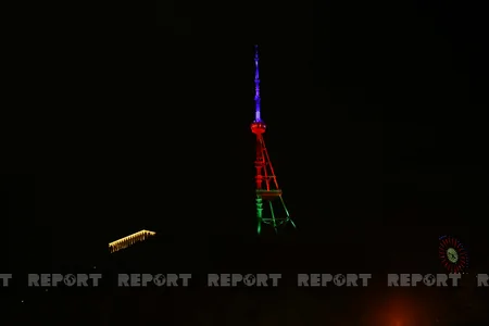 Tbilisi teleqülləsi Azərbaycan bayrağının rəngləri ilə işıqlandırılıb