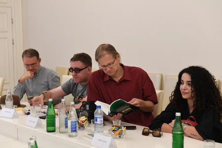 Dövlət Komitəsinin sədri xarici jurnalistləri Böyük Qayıdış proqramı barədə məlumatlandırıb