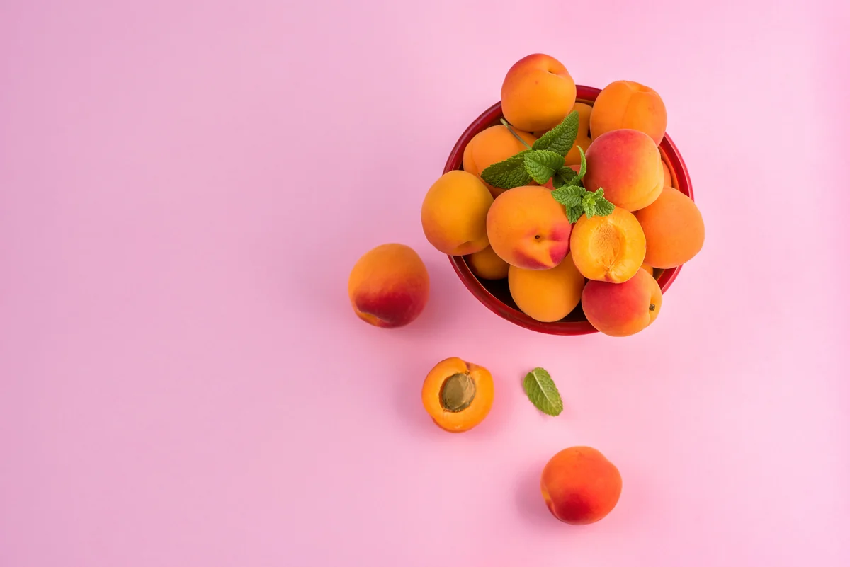 Azerbaijan starts selling apricots to one more country