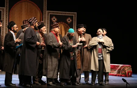 Heydər Əliyev Mərkəzində “Ölülər” pyesi anşlaqla izlənilib - VİDEO