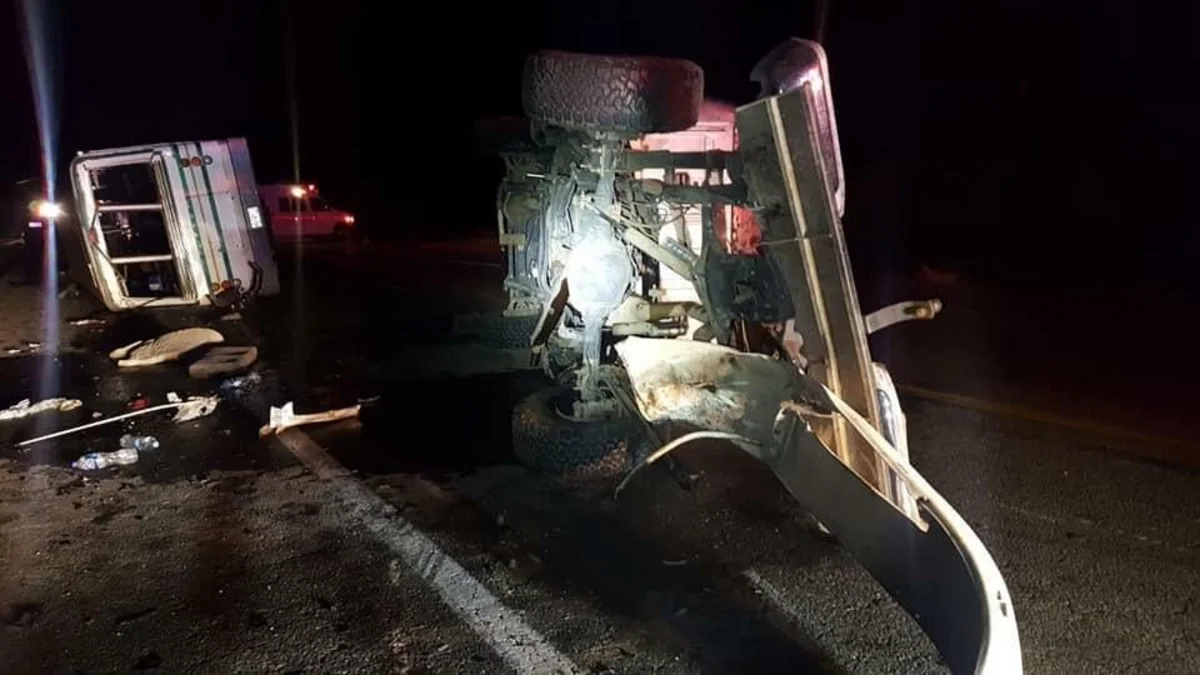 Meksikada miqrantları daşıyan avtobus aşıb - VİDEO