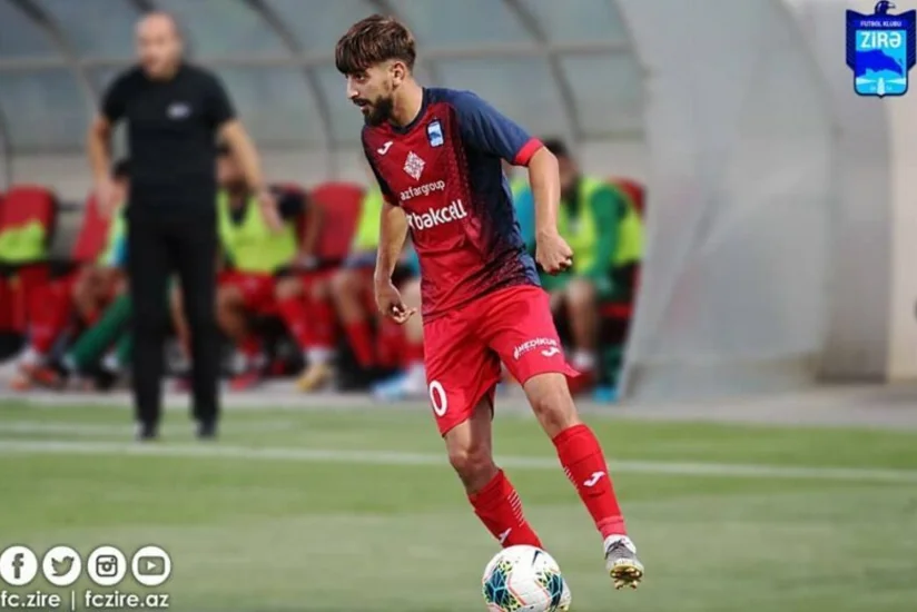 Qarabağ daha bir futbolçu ilə yollarını ayırdı