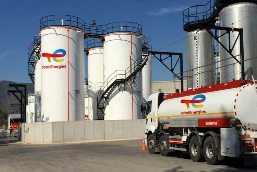 СМИ: Французская TotalEnergies продолжает производить топливо для российских истребителей