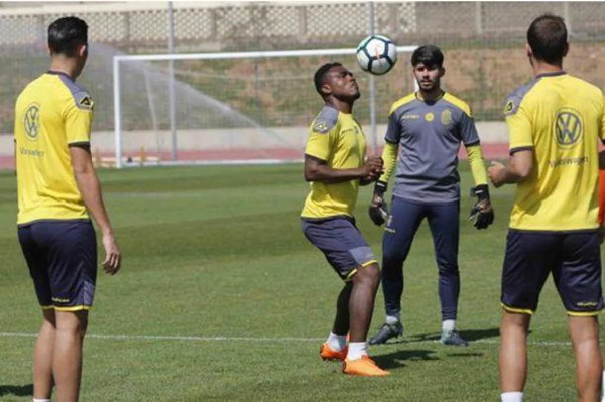 Fənərbağçanın sabiq futbolçusu yuxusu gəldiyi üçün məşqi özbaşına tərk edib