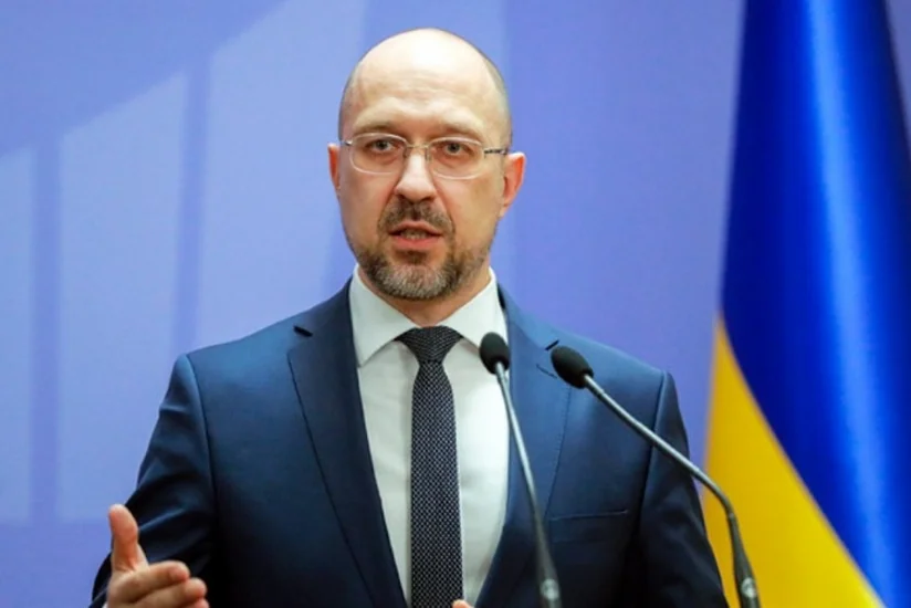 Украинский премьер рассказал, почему Зеленский и министры изменили стиль одежды
