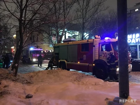 Moskvada azərbaycanlı iş adamına məxsus Starıy Baku kafesi yanıb - VİDEO