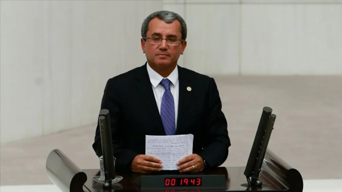 Türkiyəli deputat: “Erməni deputatlar son otuz ildə tutduqları yoldan çəkinməyiblər”