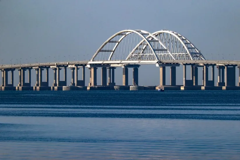 Ukrayna rəsmisi Krım körpüsünü bir neçə dəfə vurduqlarını etiraf edib
