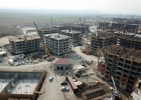 Prezident məcburi köçkünlər üçün binalarda tikinti işlərinin gedişi ilə tanış olub - YENİLƏNİB