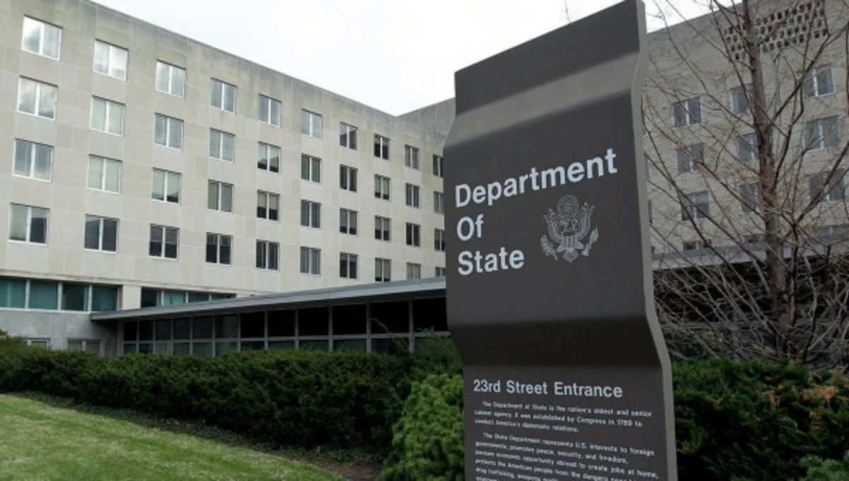 Госдеп: США продлевают мораторий на санкции против Ирана до 13 июля