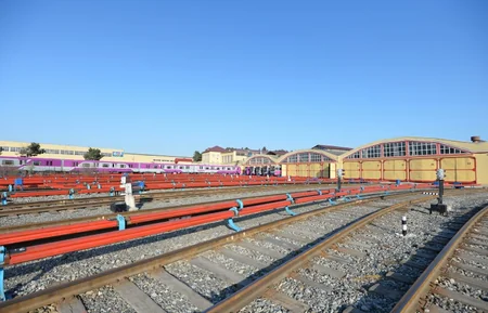 Prezident İlham Əliyev paytaxta gətirilən yeni metro qatarlarında yaradılan şəraitlə tanış olub