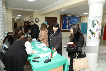 Bakıda prezident seçkiləri: aktivlik günün ikinci yarısında da davam edir - FOTOREPORTAJ