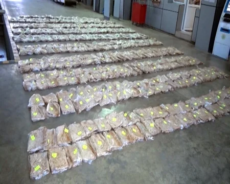Gömrükçülər 545 kiloqram heroin aşkar edib - VİDEO