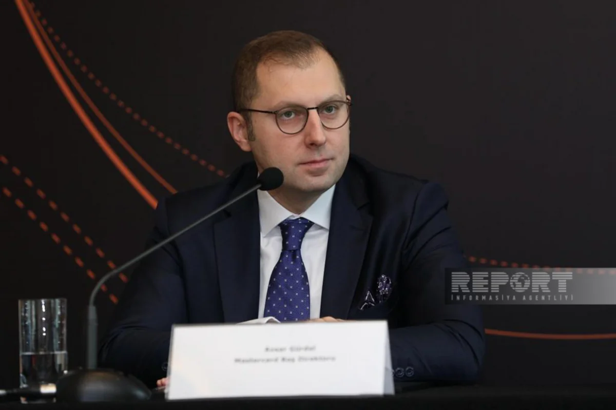 Four Azerbaijani banks allowed to transfer money via Mastercard cards